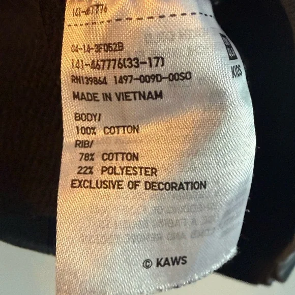 KAWS Kids Black Crewneck Sweatshirt Size 7–10 - Picture 3 of 6